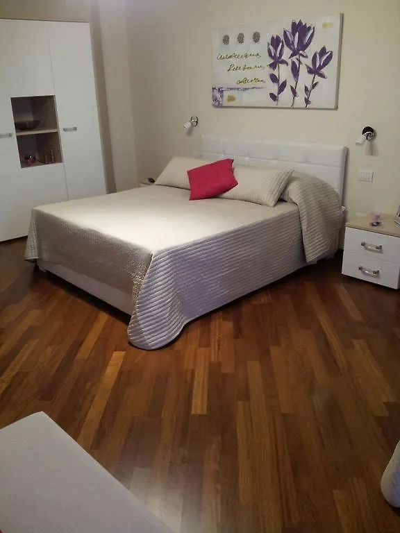 مبيت وإفطار باري Residenza Piazza Moro