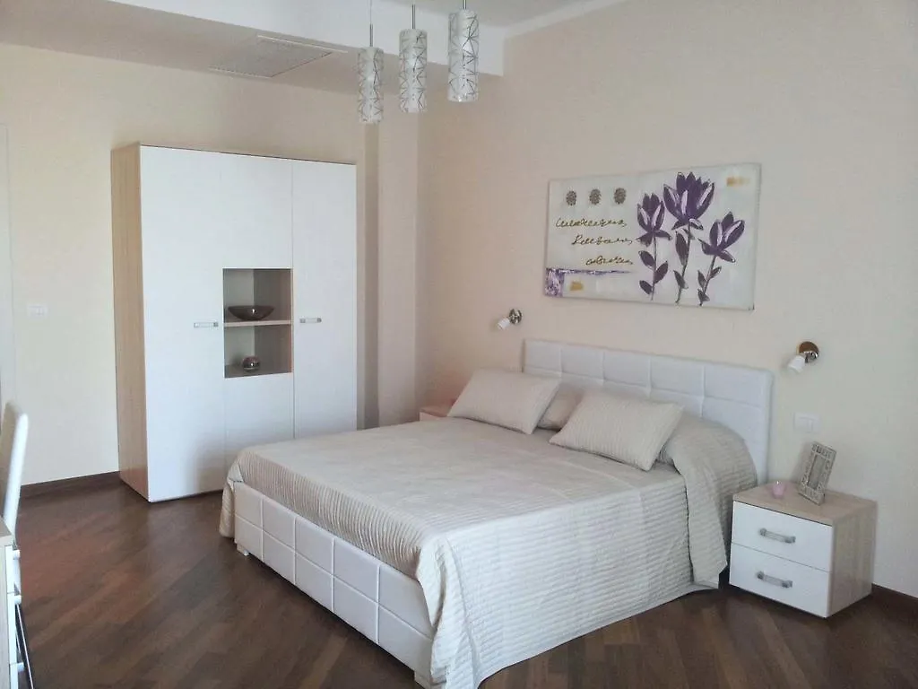 Residenza Piazza Moro Bed & Breakfast Bari 3*,