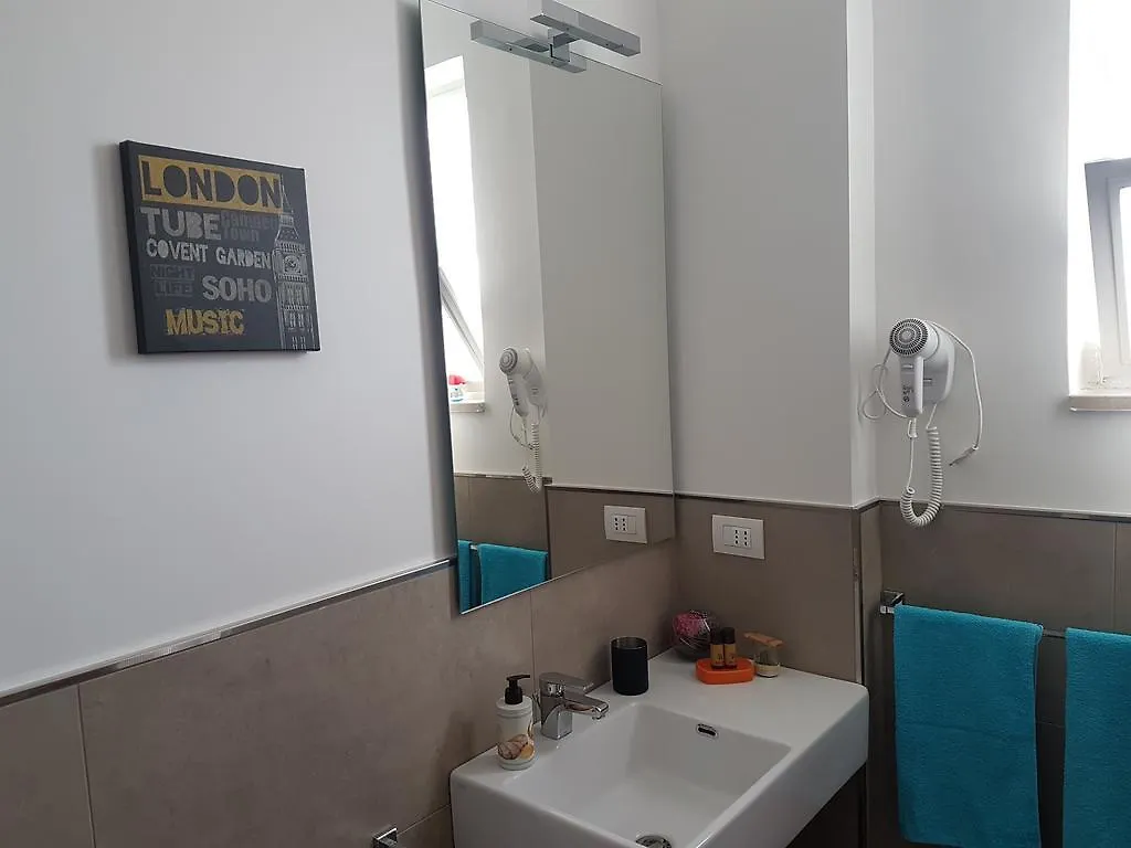 ***  Residenza Piazza Moro Bed & Breakfast Bari Italy